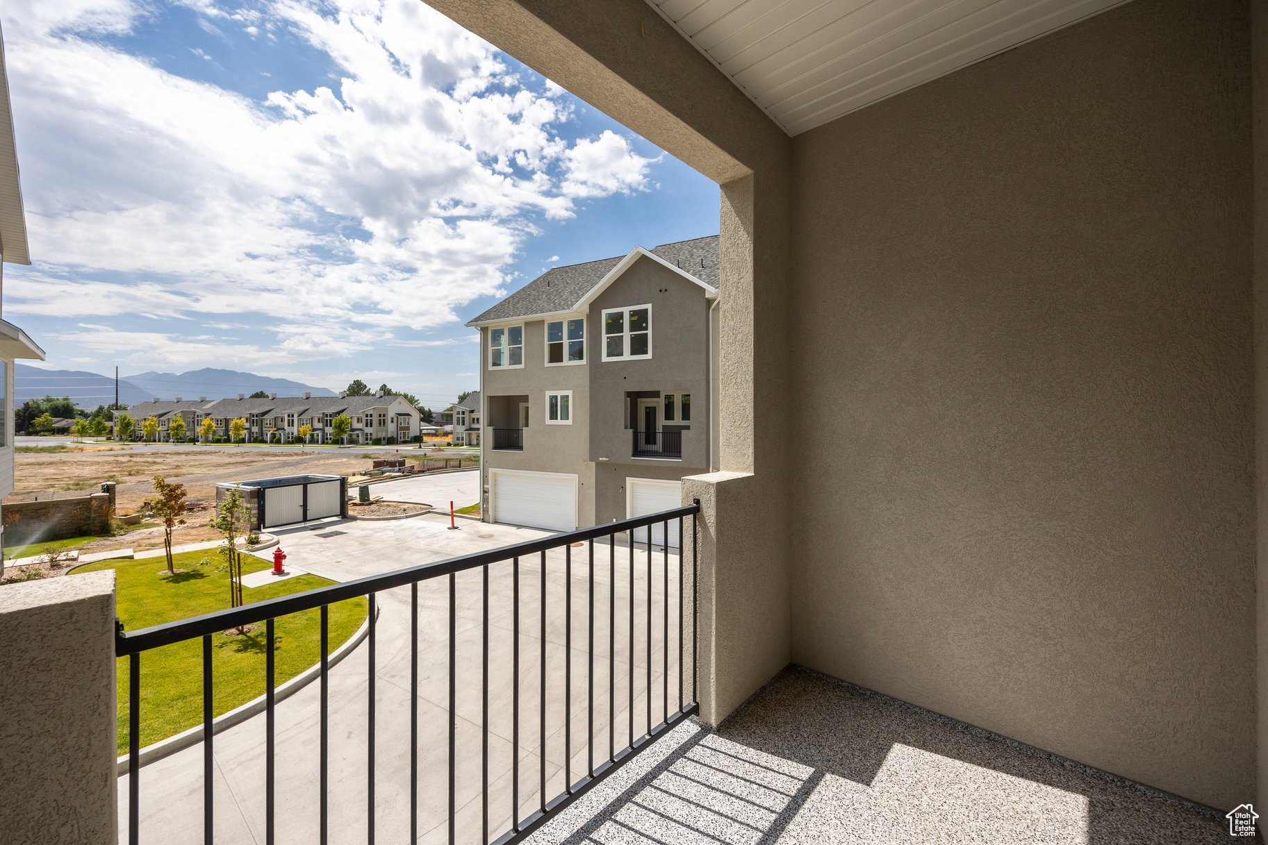 RIDGE - Residential