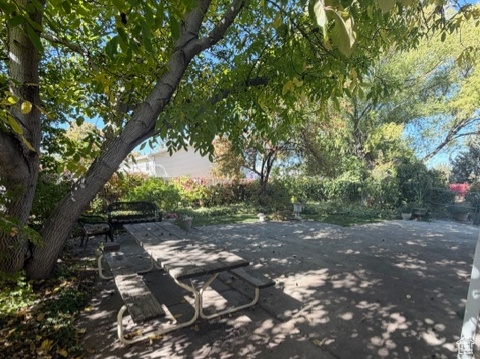 COUNTRY ESTA - Residential