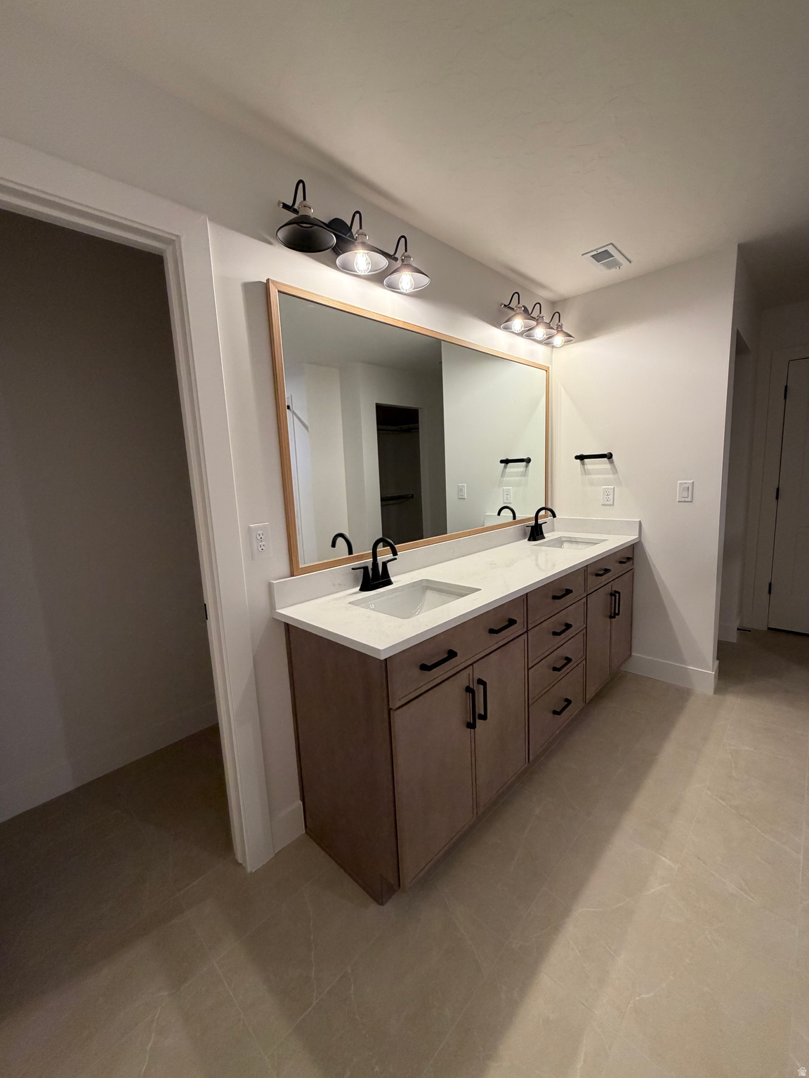 THE CROSSING - Residential