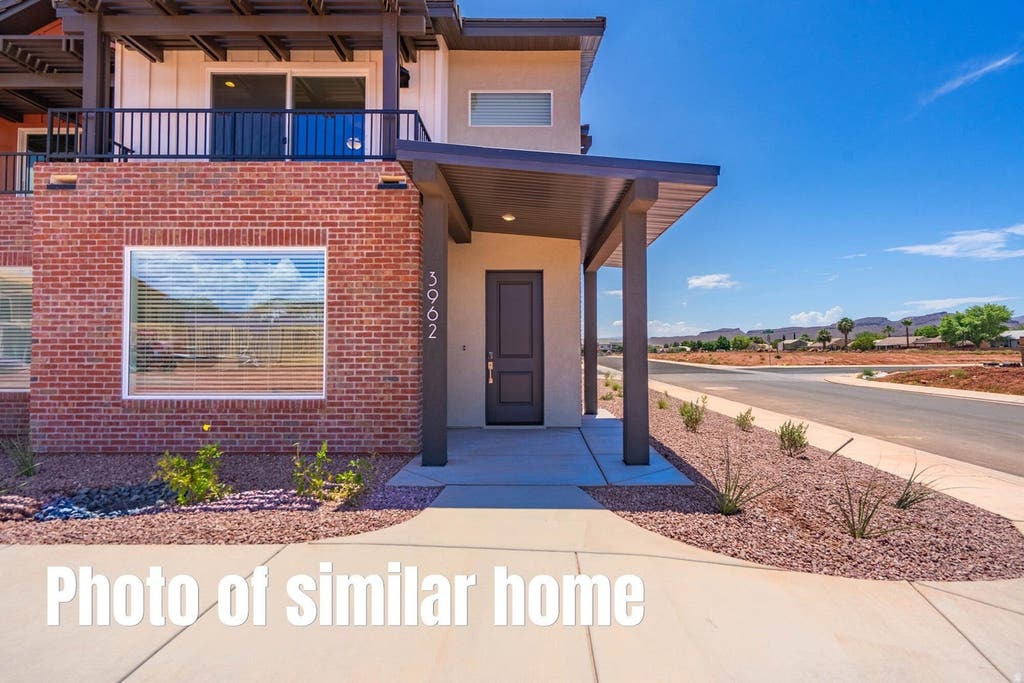 Photo of 3954 BOBCAT DR, Santa Clara, UT 84765 (MLS # 2181128)