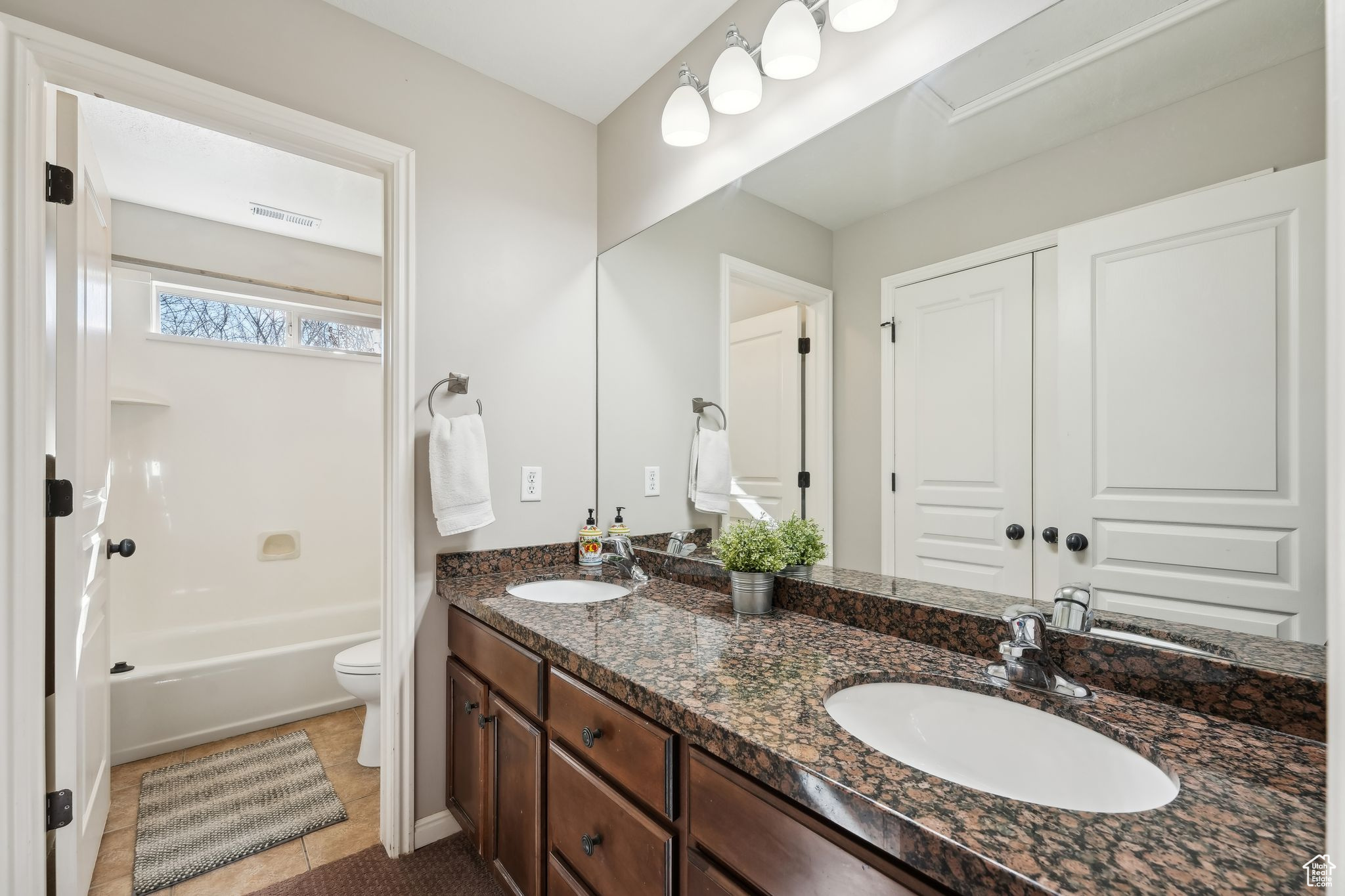 3045 W Wilkins Peak Ct, South Jordan, Utah image 32