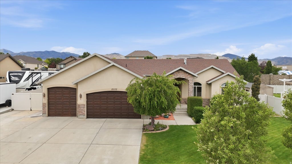 Photo of 12532 S BRUNDISI WAY, Herriman, UT 84096 (MLS # 2168948)