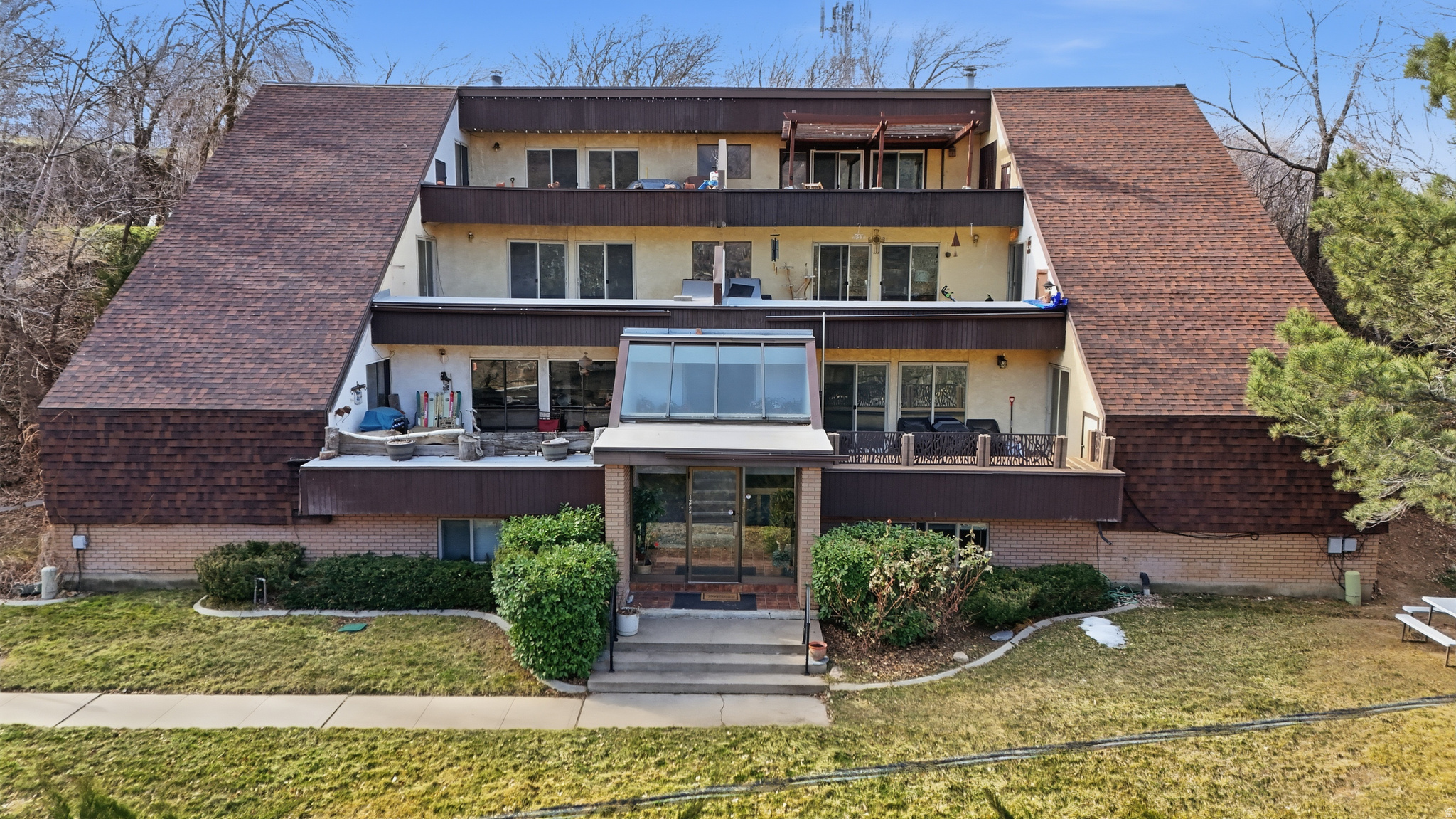 VALLEY TERRACE - Residential