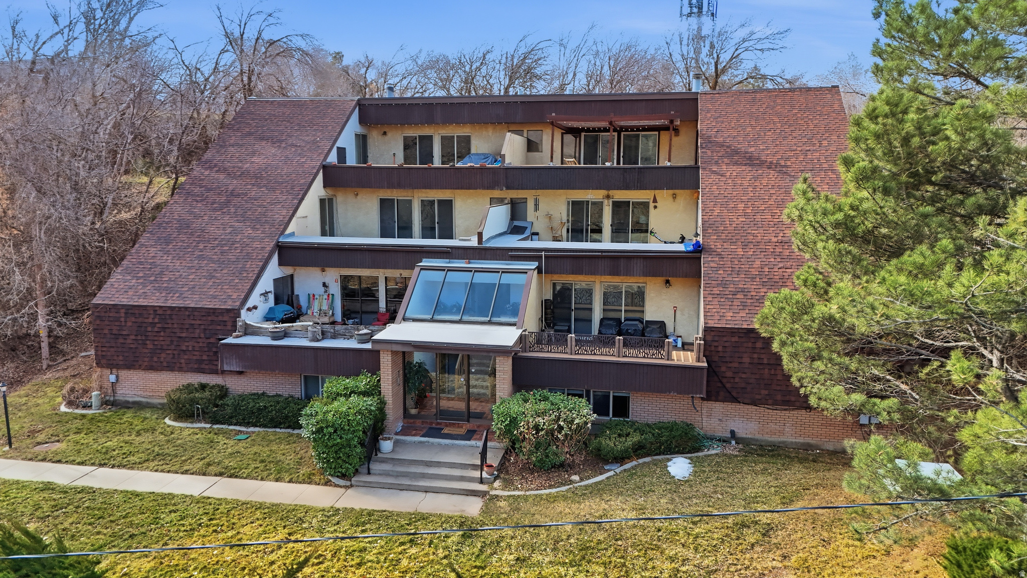 VALLEY TERRACE - Residential