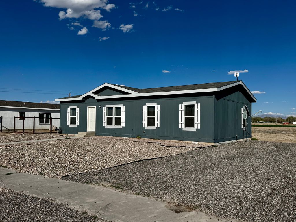 Photo of 33 S 800 W, Hinckley, UT 84635 (MLS # 2145965)