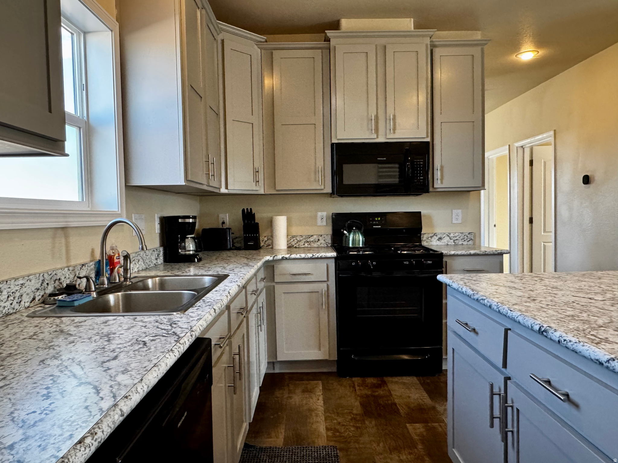 HINCKLEY MEADOWS - Residential