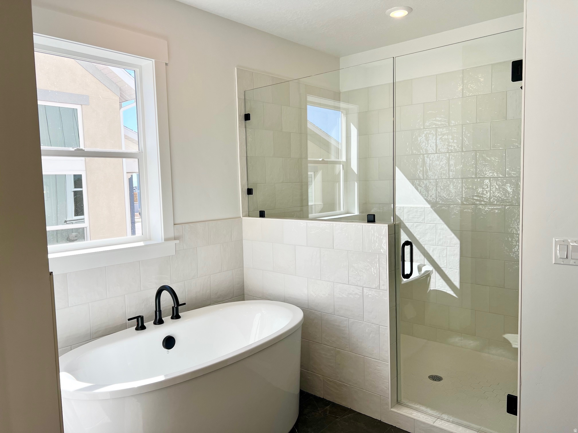 DAYBREAK - Residential