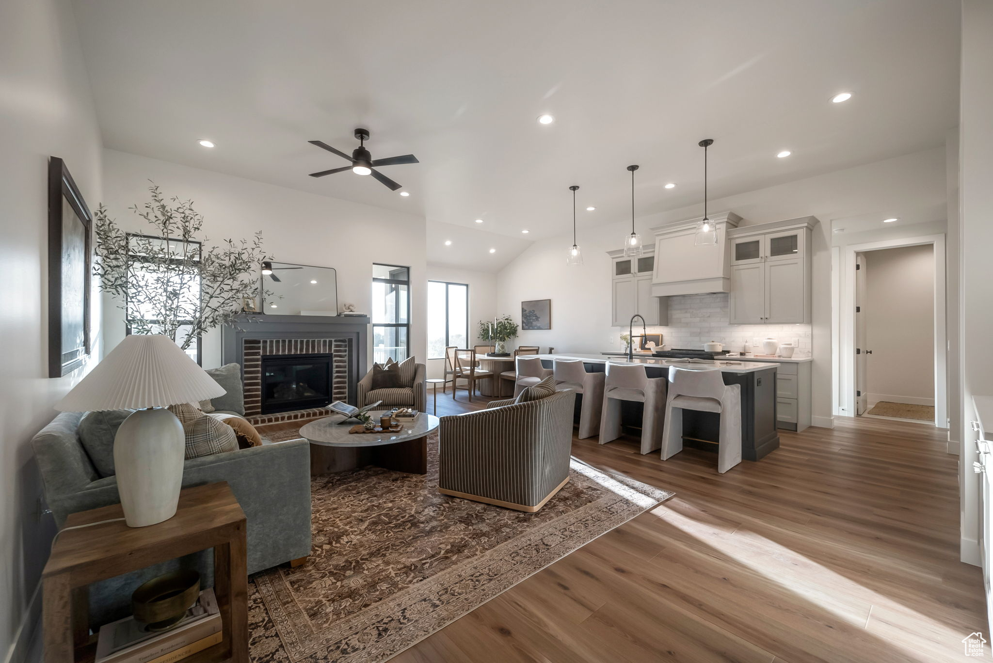 BLOSSOM HILL - Residential
