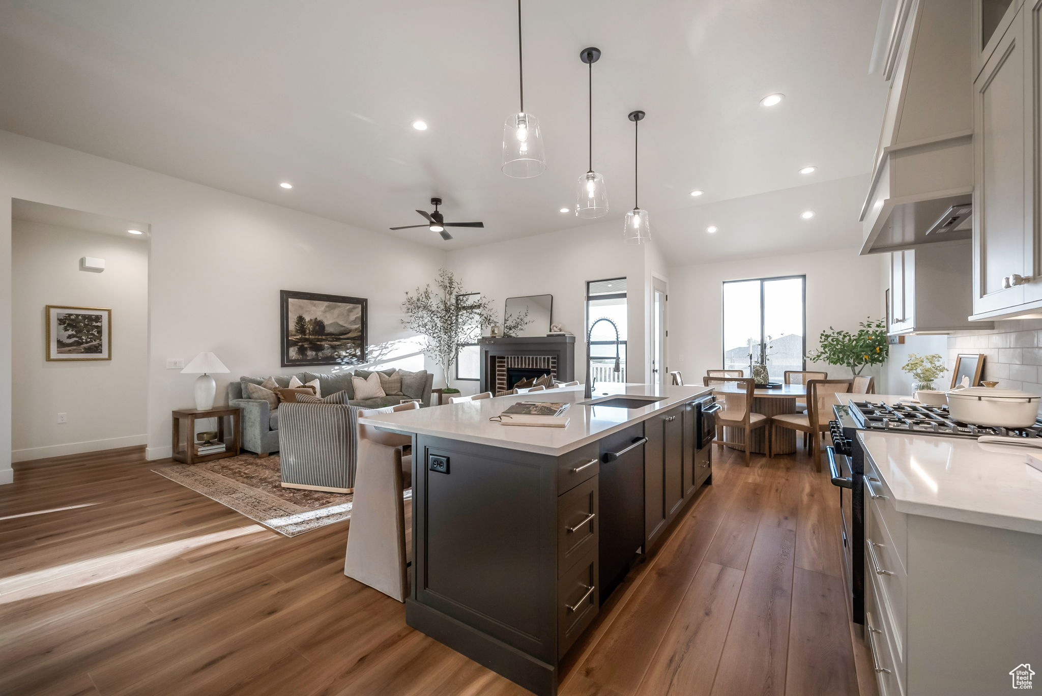 BLOSSOM HILL - Residential