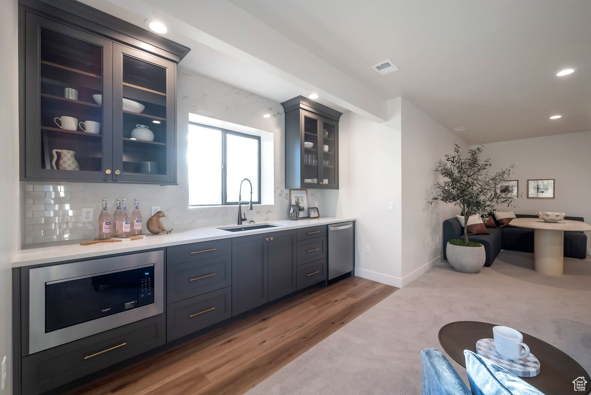 BLOSSOM HILL - Residential