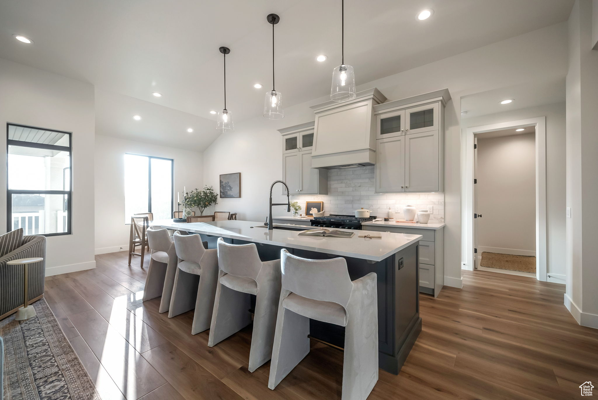BLOSSOM HILL - Residential
