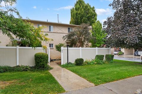 Tiny photo for 186 E 2100 N, Provo, UT 84604 (MLS # 2114990)