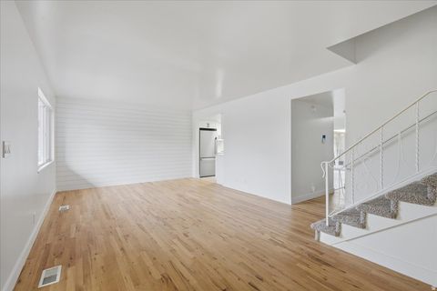 Tiny photo for 725 E THREE FOUNTAINS CIR #57, Murray, UT 84107 (MLS # 2132763)