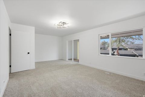 Tiny photo for 725 E THREE FOUNTAINS CIR #57, Murray, UT 84107 (MLS # 2132763)
