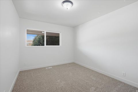Tiny photo for 725 E THREE FOUNTAINS CIR #57, Murray, UT 84107 (MLS # 2132763)