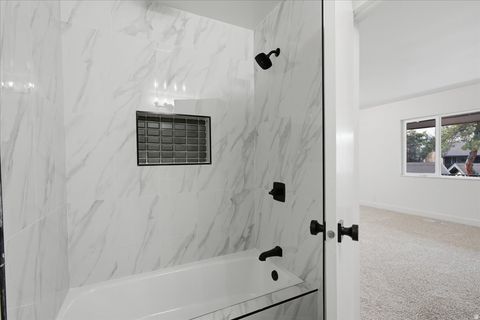 Tiny photo for 725 E THREE FOUNTAINS CIR #57, Murray, UT 84107 (MLS # 2132763)