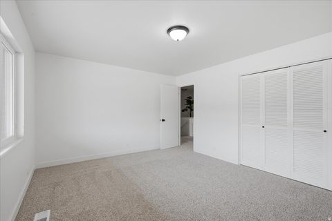 Tiny photo for 725 E THREE FOUNTAINS CIR #57, Murray, UT 84107 (MLS # 2132763)