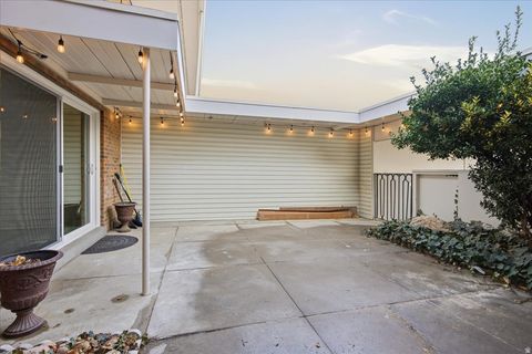 Tiny photo for 725 E THREE FOUNTAINS CIR #57, Murray, UT 84107 (MLS # 2132763)