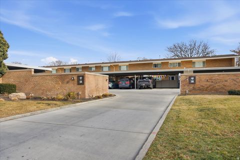 Tiny photo for 725 E THREE FOUNTAINS CIR #57, Murray, UT 84107 (MLS # 2132763)