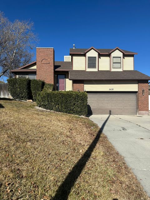 Photo of 5438 S BRANDONWOOD DR, Salt Lake City, UT 84123 (MLS # 2135643)