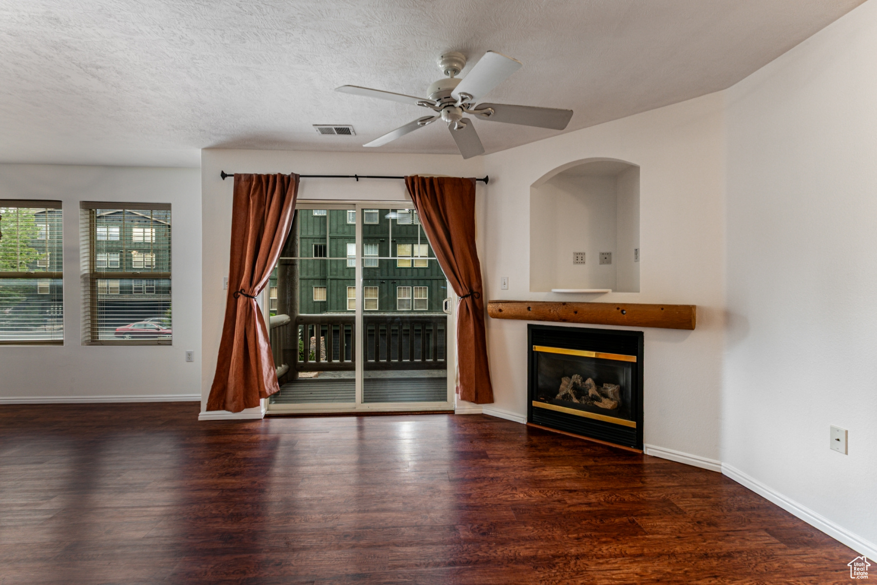FOX BAY CONDOMINIUMS - Residential Lease