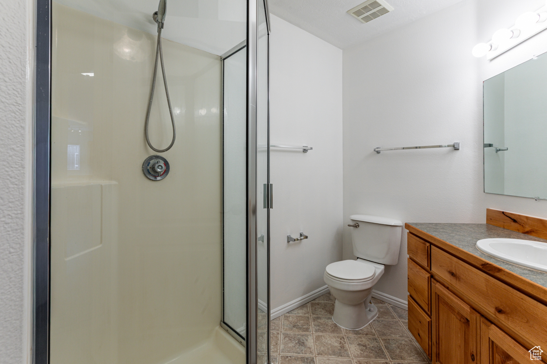 FOX BAY CONDOMINIUMS - Residential Lease