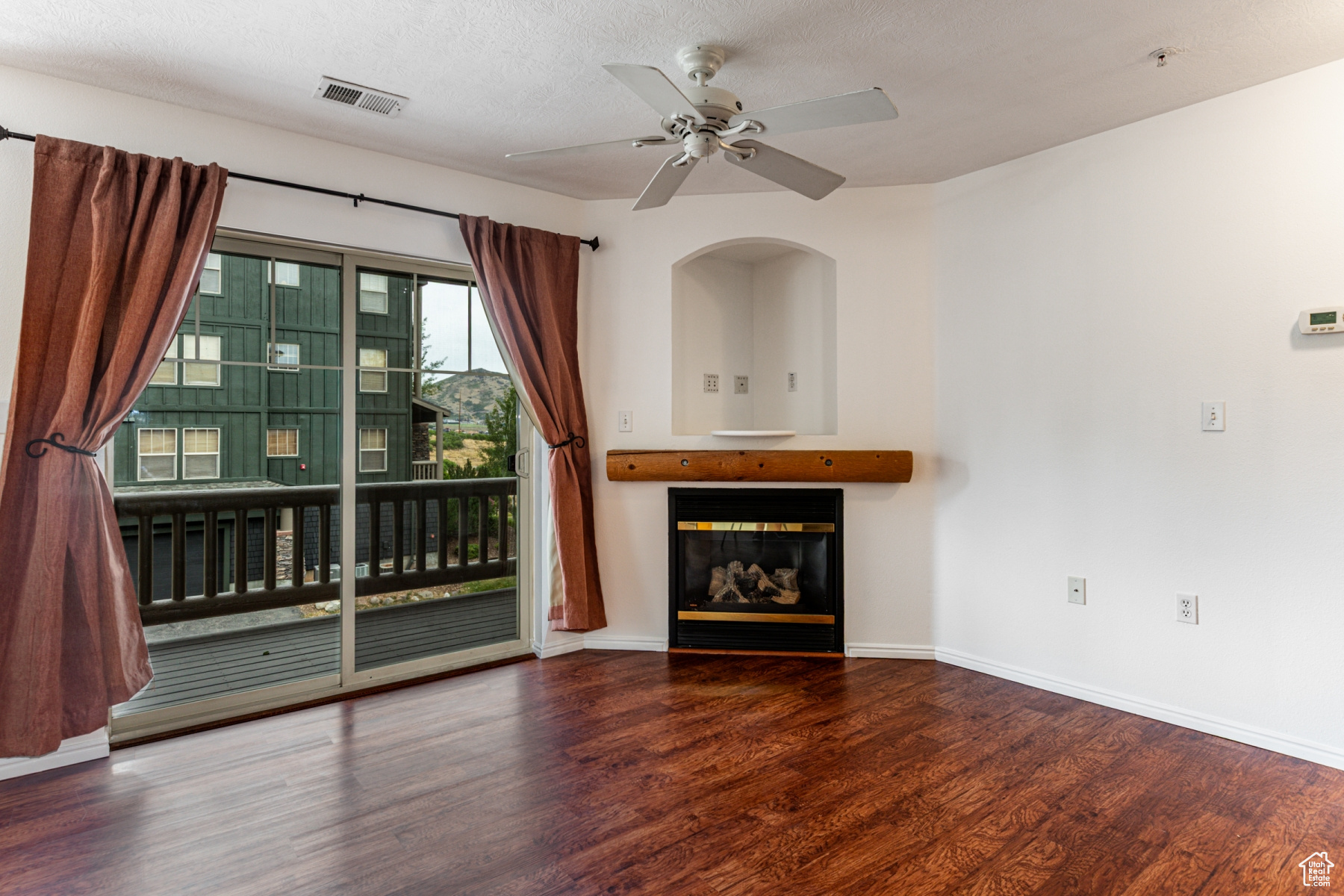 FOX BAY CONDOMINIUMS - Residential Lease