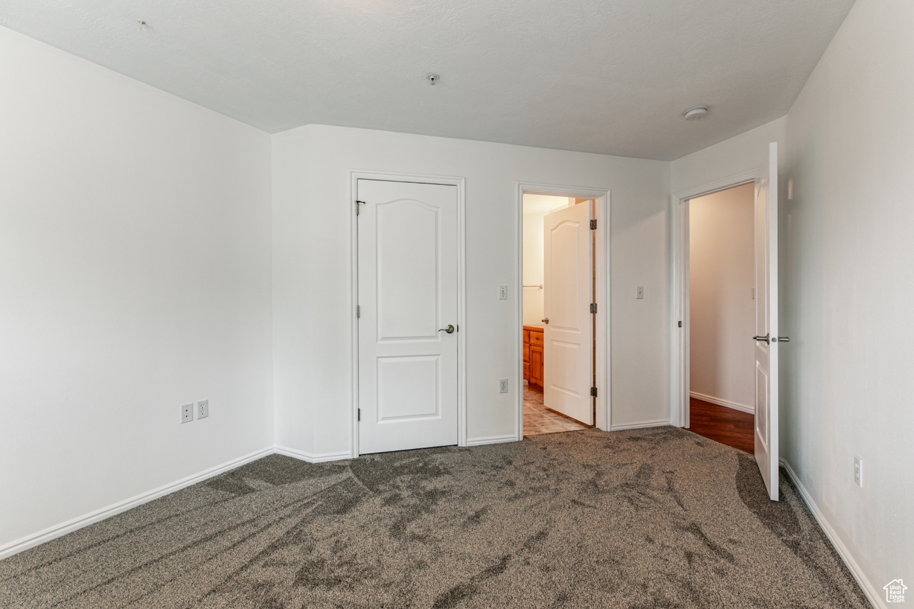 FOX BAY CONDOMINIUMS - Residential Lease