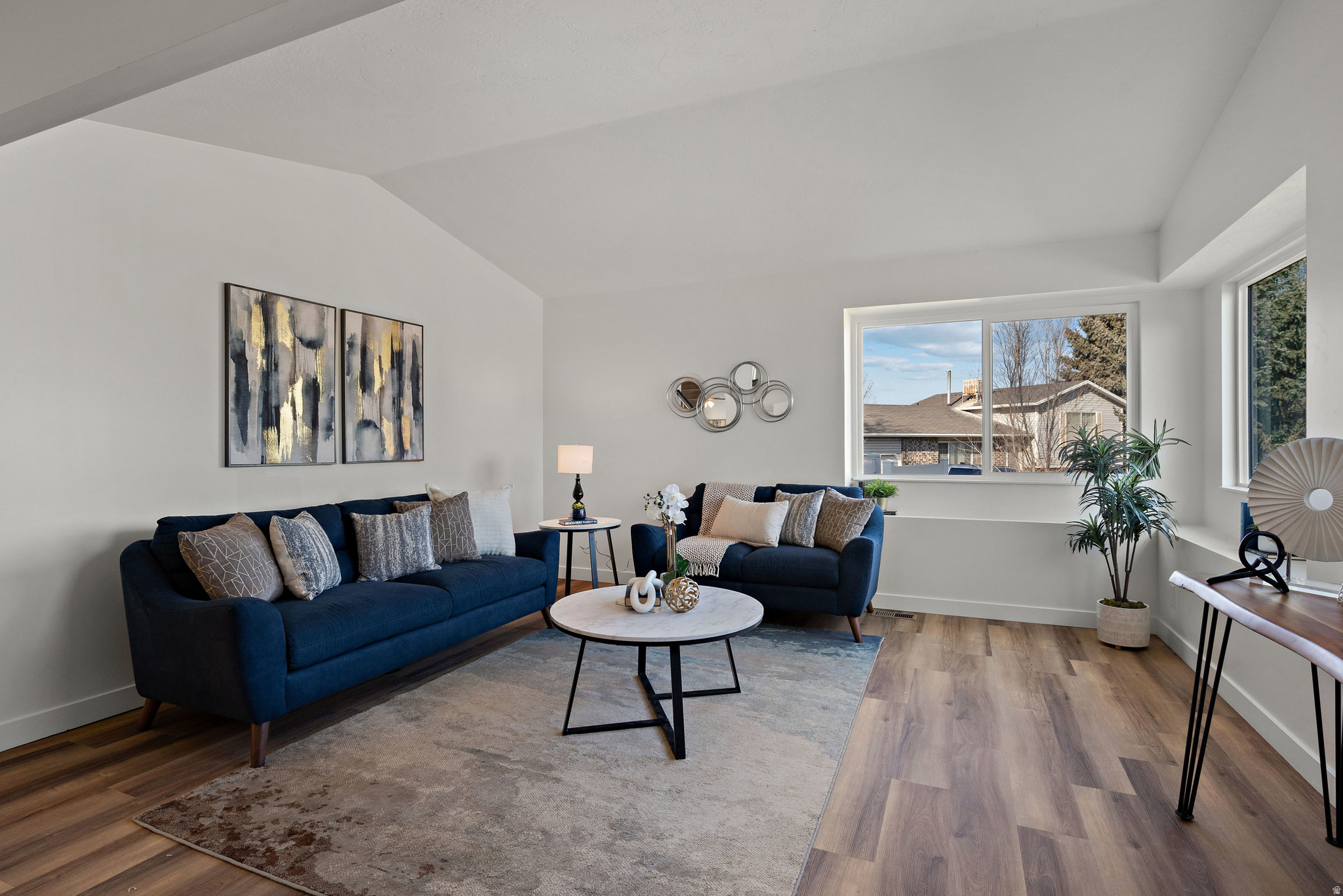 OXFORD STREET - Residential