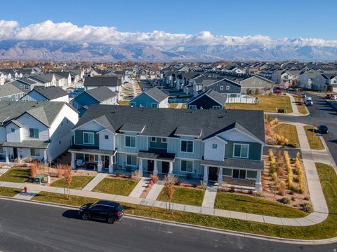 Tiny photo for 458 N TRIDENT DR, Saratoga Springs, UT 84045 (MLS # 2126226)