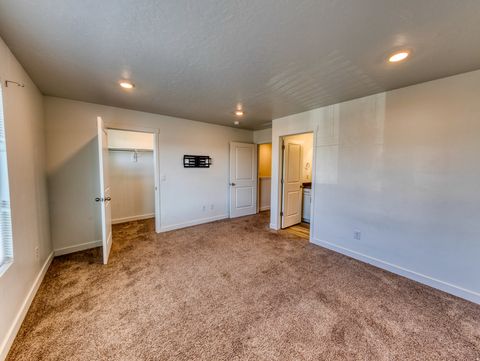 Tiny photo for 458 N TRIDENT DR, Saratoga Springs, UT 84045 (MLS # 2126226)