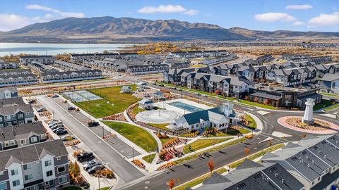 Tiny photo for 458 N TRIDENT DR, Saratoga Springs, UT 84045 (MLS # 2126226)