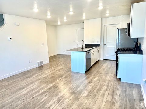 Tiny photo for 458 N TRIDENT DR, Saratoga Springs, UT 84045 (MLS # 2126226)