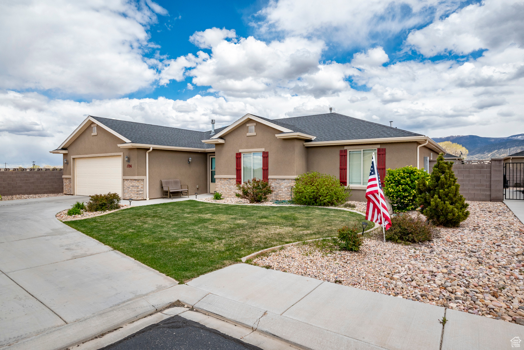 1796 N Willow Ln, Cedar City, Utah image 2