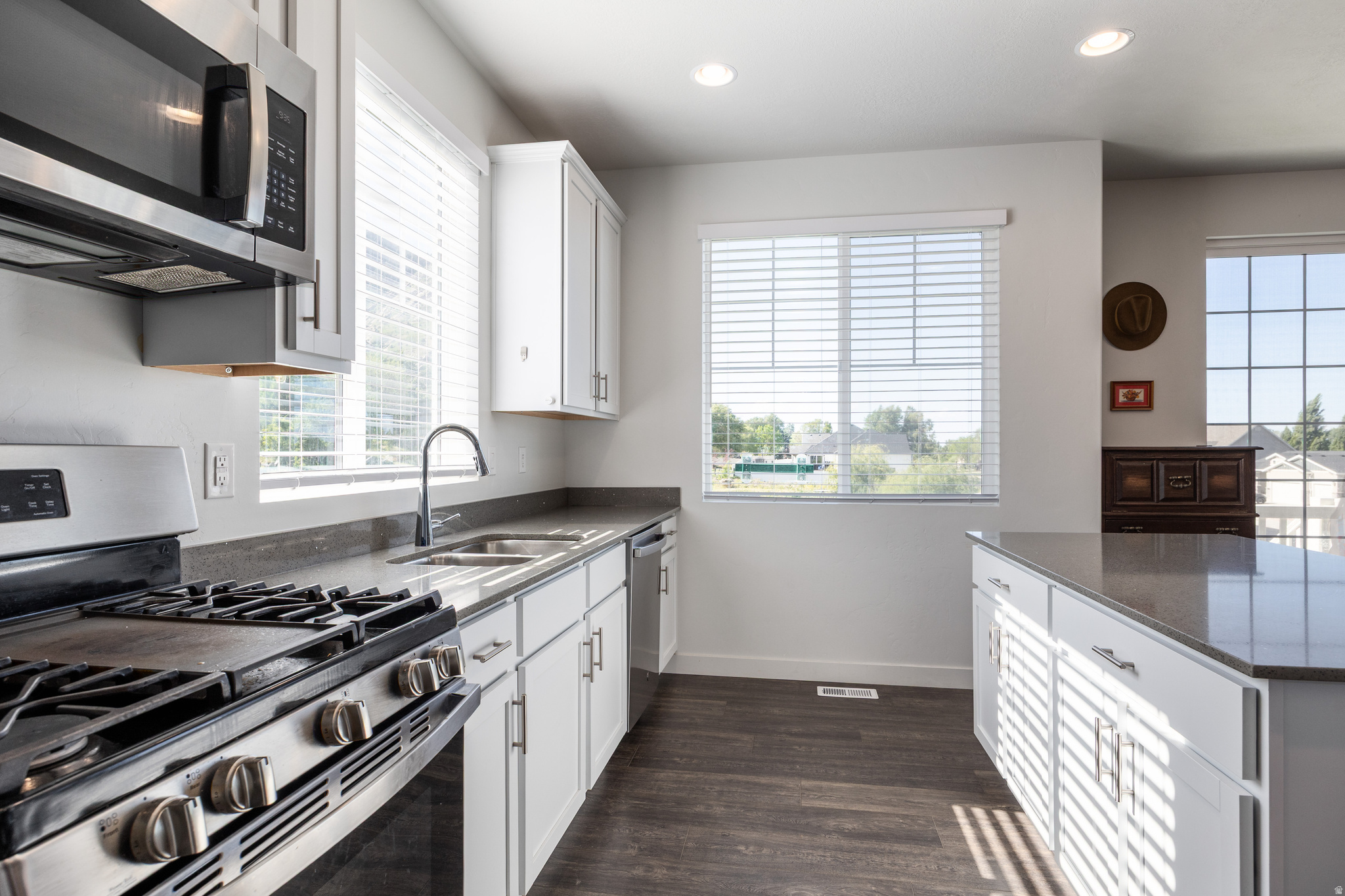 WARD FARMS 304 - Residential