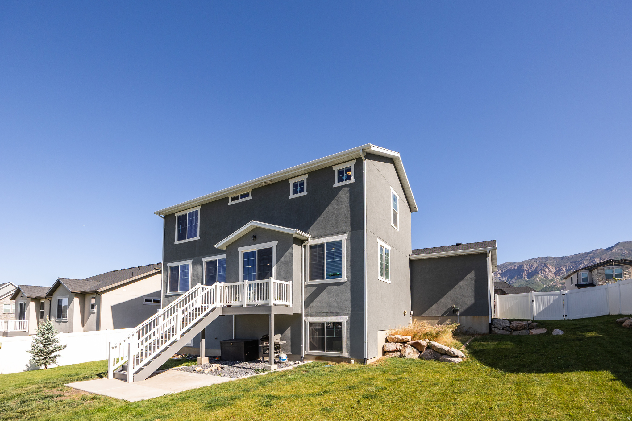 WARD FARMS 304 - Residential