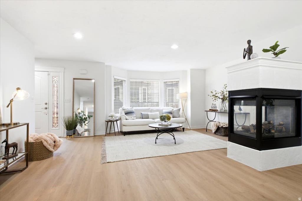 Photo of 1339 E LAKE SPRINGS LN S, Holladay, UT 84117 (MLS # 2175509)