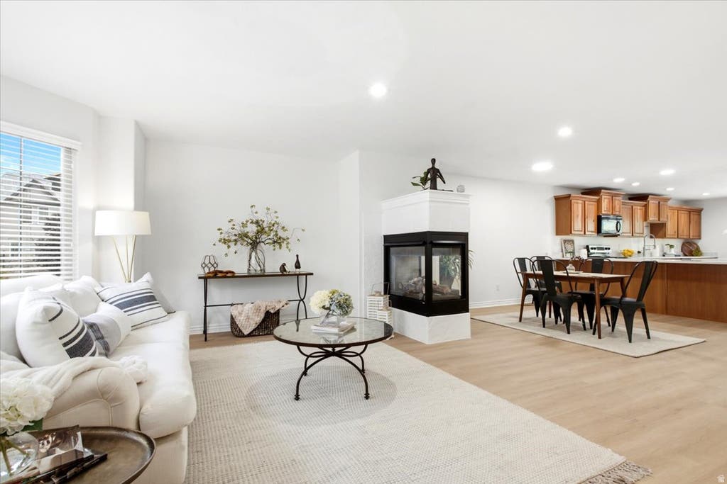 Photo of 1339 E LAKE SPRINGS LN S, Holladay, UT 84117 (MLS # 2175509)