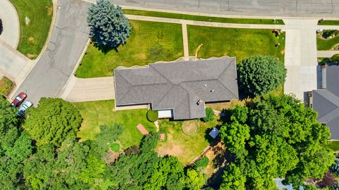 Tiny photo for 381 OAK LN, Kaysville, UT 84037 (MLS # 2169093)