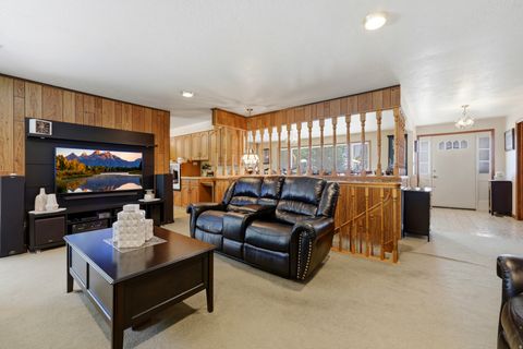 Tiny photo for 381 OAK LN, Kaysville, UT 84037 (MLS # 2169093)