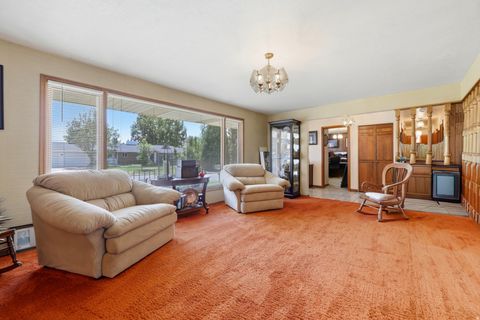 Tiny photo for 381 OAK LN, Kaysville, UT 84037 (MLS # 2169093)