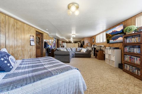 Tiny photo for 381 OAK LN, Kaysville, UT 84037 (MLS # 2169093)
