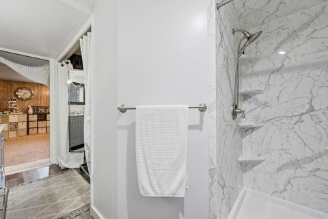 Tiny photo for 381 OAK LN, Kaysville, UT 84037 (MLS # 2169093)