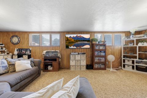 Tiny photo for 381 OAK LN, Kaysville, UT 84037 (MLS # 2169093)