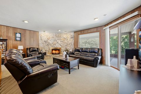 Tiny photo for 381 OAK LN, Kaysville, UT 84037 (MLS # 2169093)
