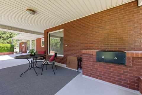 Tiny photo for 381 OAK LN, Kaysville, UT 84037 (MLS # 2169093)
