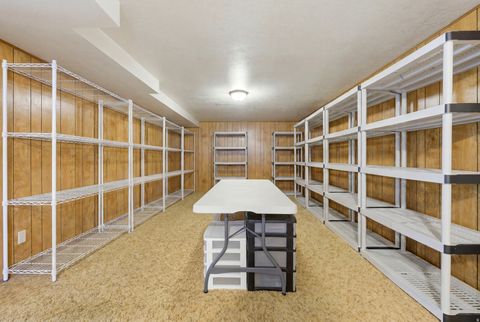 Tiny photo for 381 OAK LN, Kaysville, UT 84037 (MLS # 2169093)
