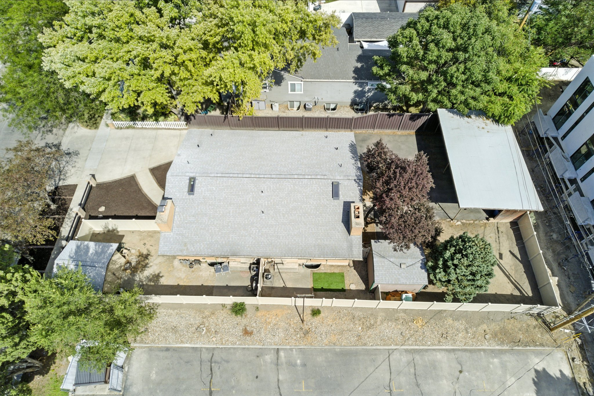 HIGHLAND PARK - Residential Income