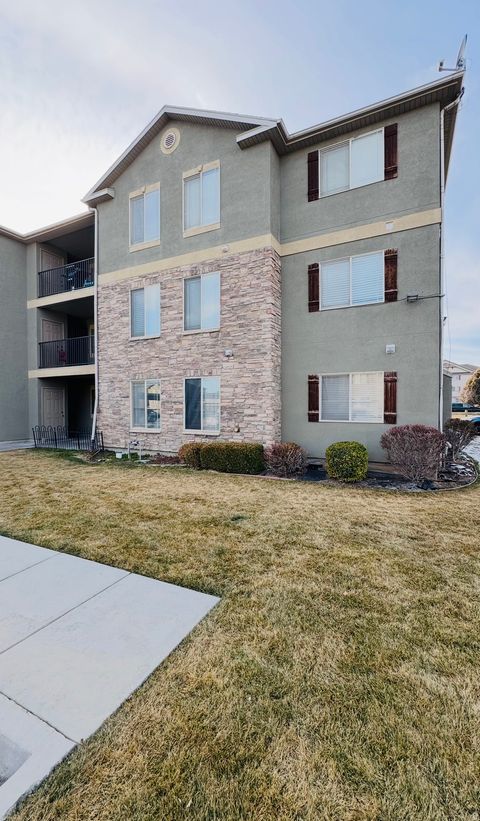 Tiny photo for 3543 E ROCK CREEK RD #4, Eagle Mountain, UT 84005 (MLS # 2141855)