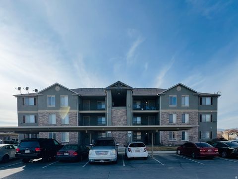 Condo For Sale - 3543 E Rock Creek Rd #4<br/> Eagle Mountain, UT 84005